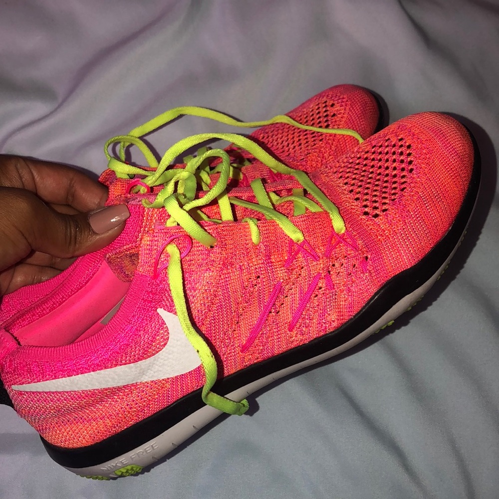 NIKE FOCUS FLYKNIT